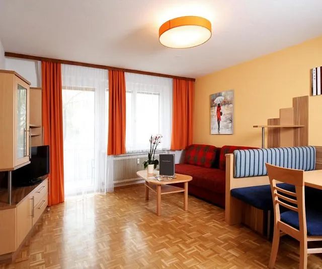 Appartement mit 1 Schlafzimmer und Balkon - Nebengebäude